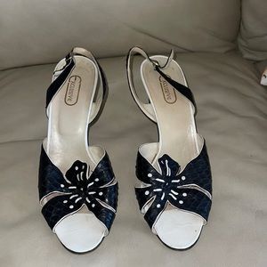 Snakeskin black& white heels